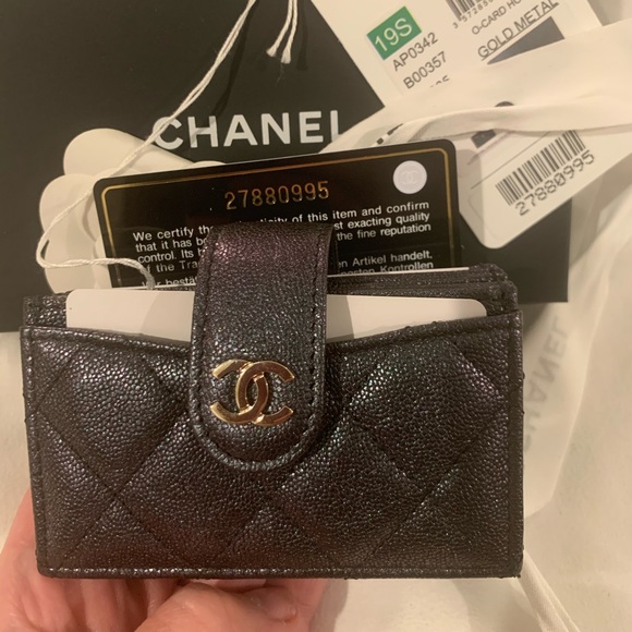 ⛔️Sold⛔️ 19S Chanel Iridescent multi card - Picture 5 of 8